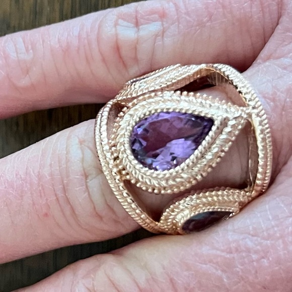 5.38 carat amethyst ring, size 7. - Picture 8 of 10